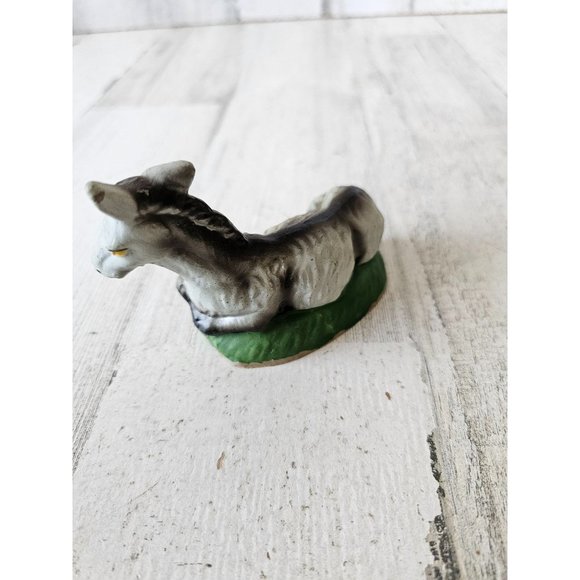 Vintage Italian donkey nativity village Xmas decor - Picture 4 of 10